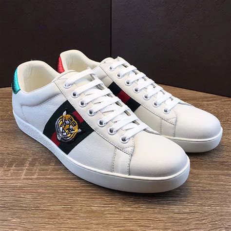 gucci snaker uomo|gucci embroidered sneakers.